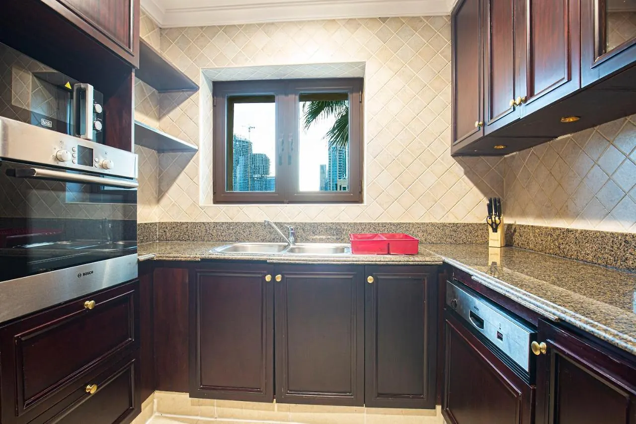 Luxurious 1 Bed -Connected To Dubai Mall Apartment