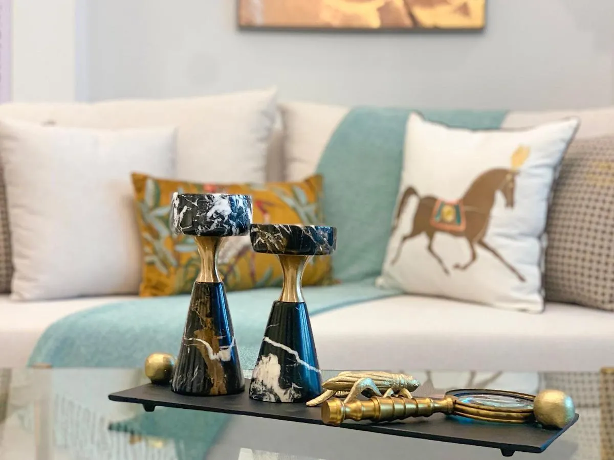 Luxurious 1 Bed -Connected To Dubai Mall Apartment