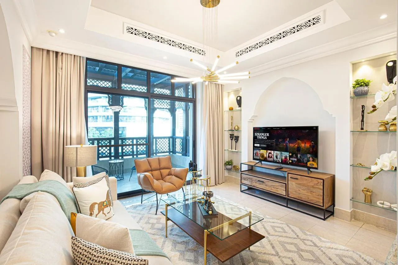 Luxurious 1 Bed -Connected To Dubai Mall Apartment