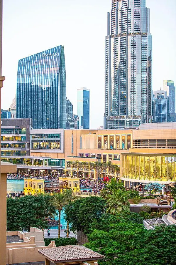 Luxurious 1 Bed -Connected To Dubai Mall Apartment